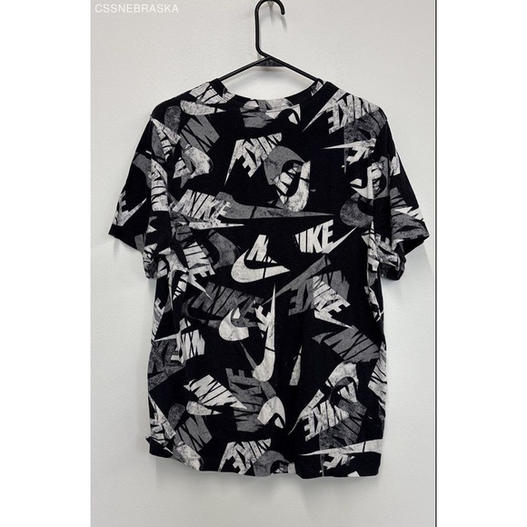 Nike All Over Logo T-Shirt Men's Black White Swoosh Graphic Tee - Size L - Picture 4 of 4